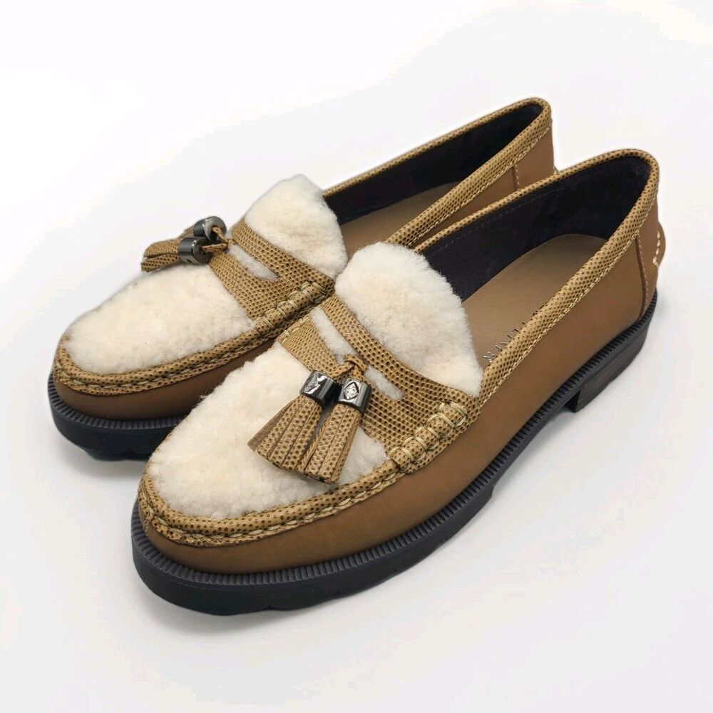 Donald Pliner womens Loafer tan leather Genuine Shearling detail Tassel sz 7 new